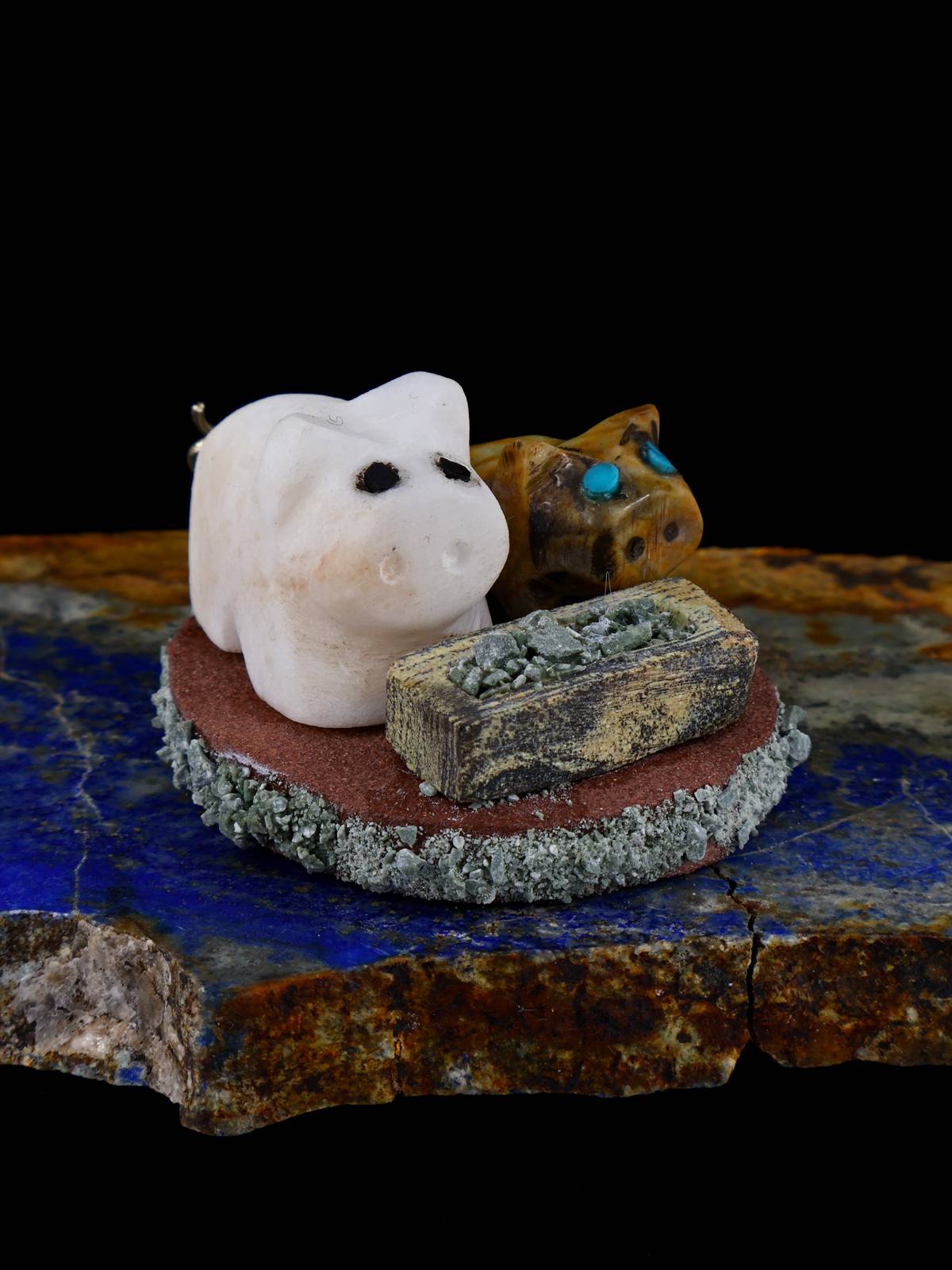 Marble Pig Family Zuni Fetish