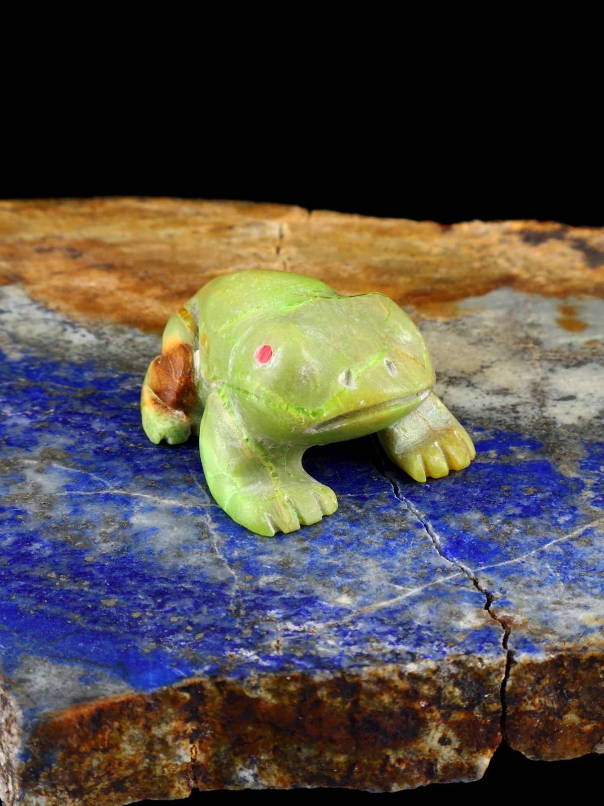 Mojave Turquoise Frog Zuni Fetish
