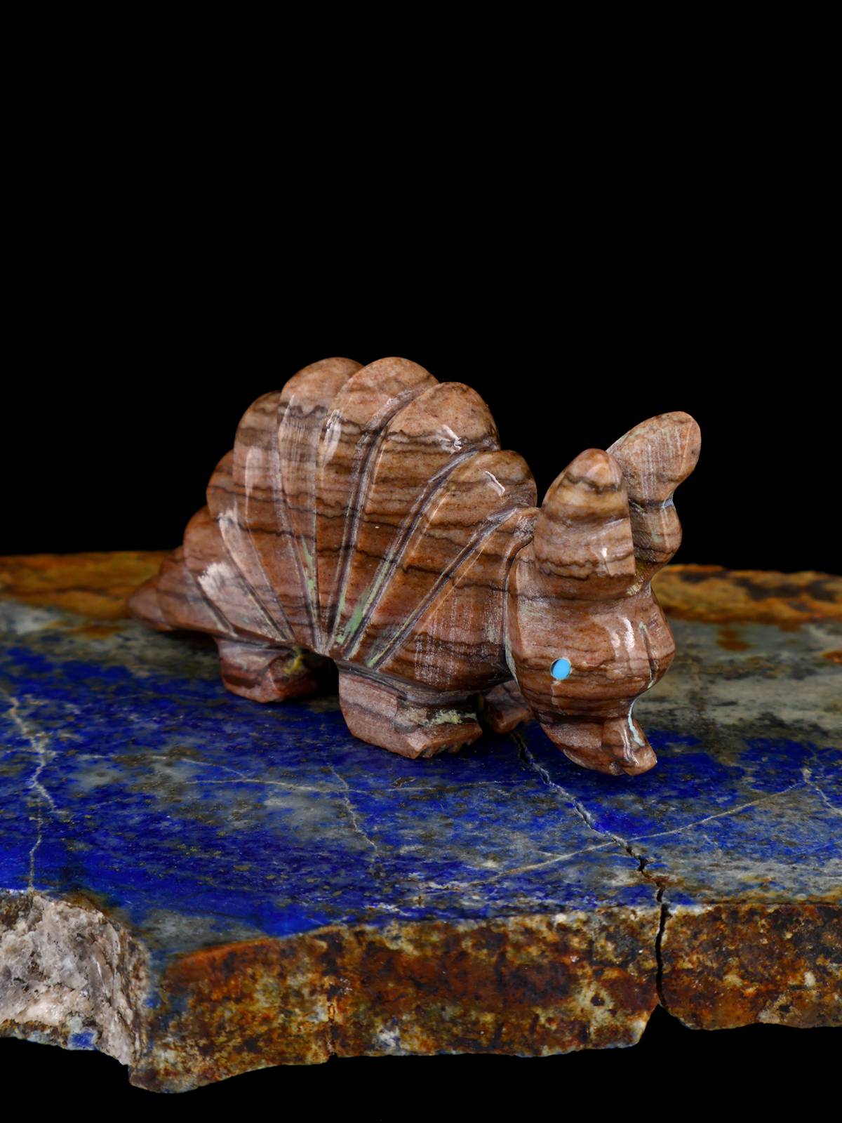 Serpentine Armadillo Navajo Stone Carving - PuebloDirect.com