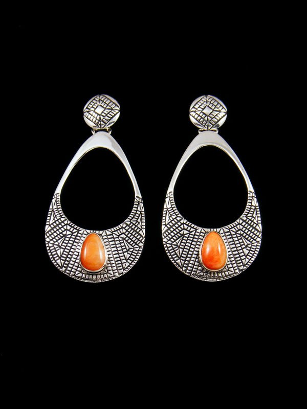 Navajo Jewelry Sterling Spiny Oyster Post Earrings - PuebloDirect.com