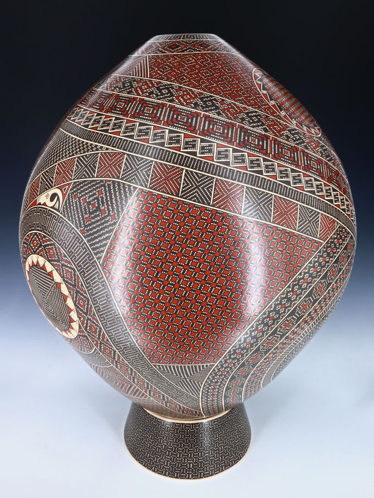 Large Hand Coiled Mata Ortiz Paquime Pottery Vase - PuebloDirect.com