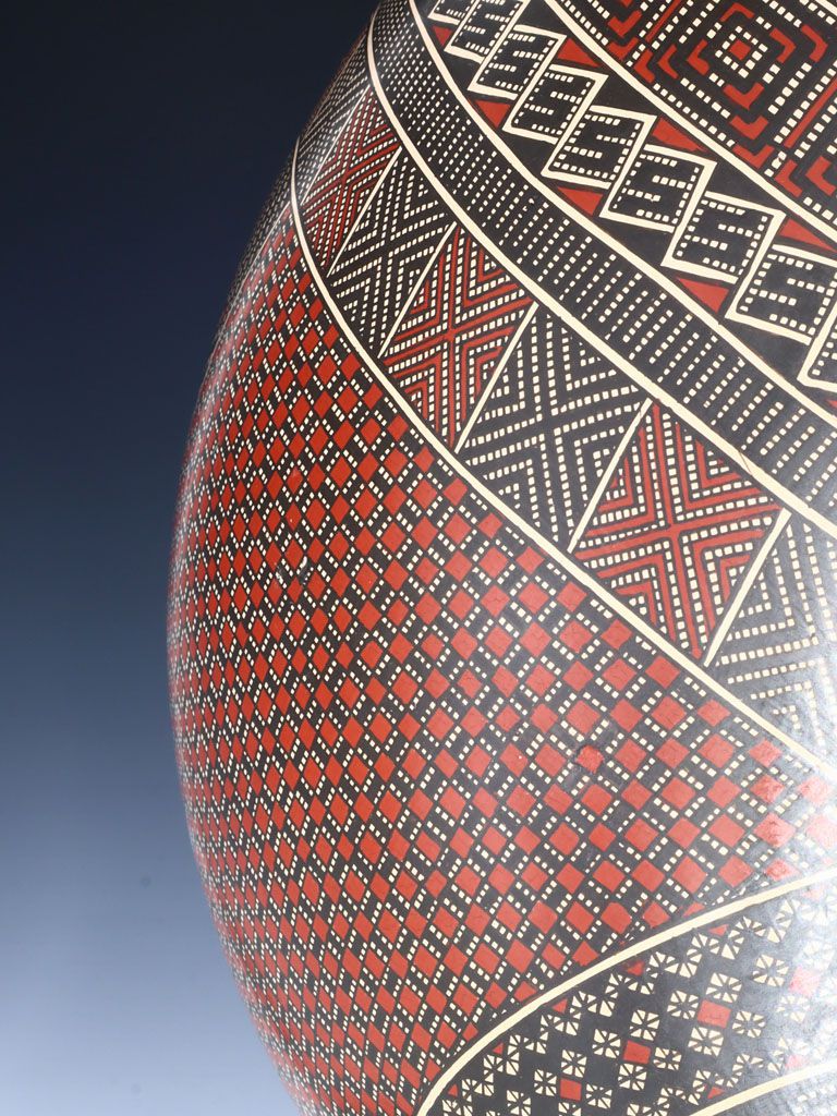 Large Hand Coiled Mata Ortiz Paquime Pottery Vase - PuebloDirect.com