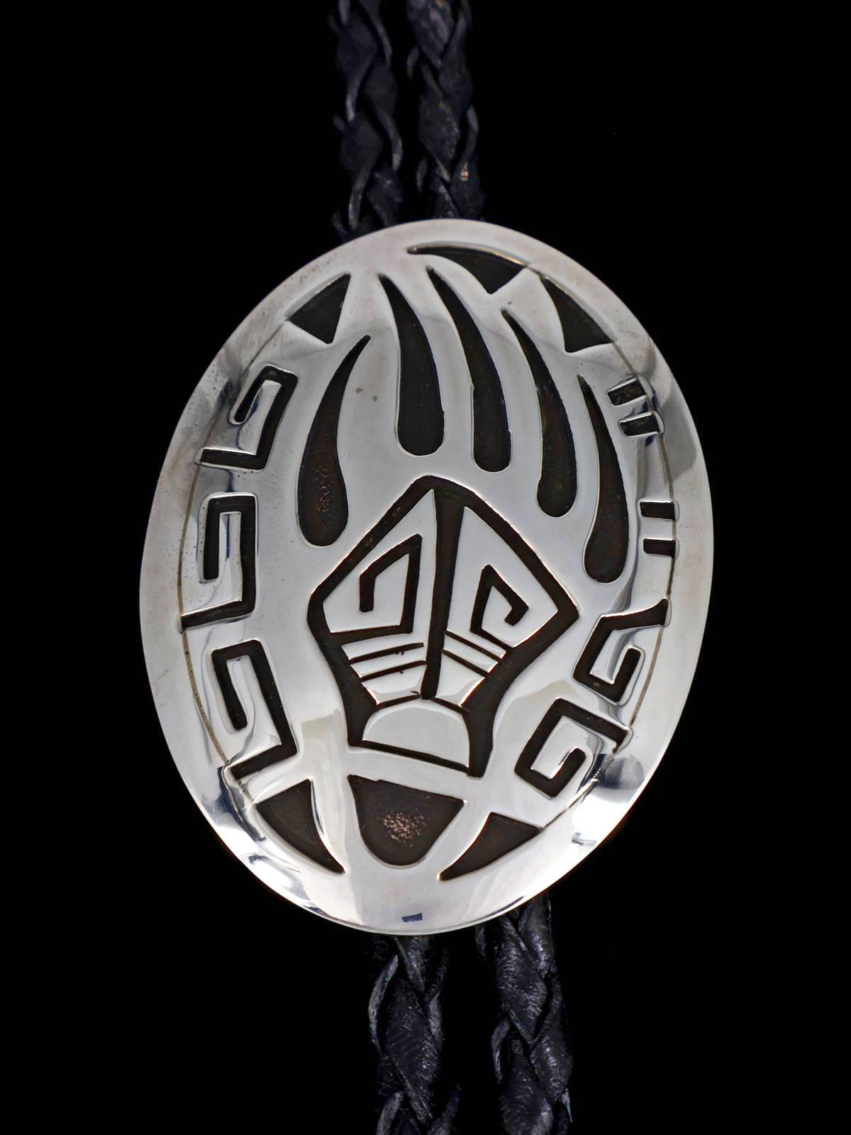 Cravate bolo amérindienne en argent sterling avec ours superposé