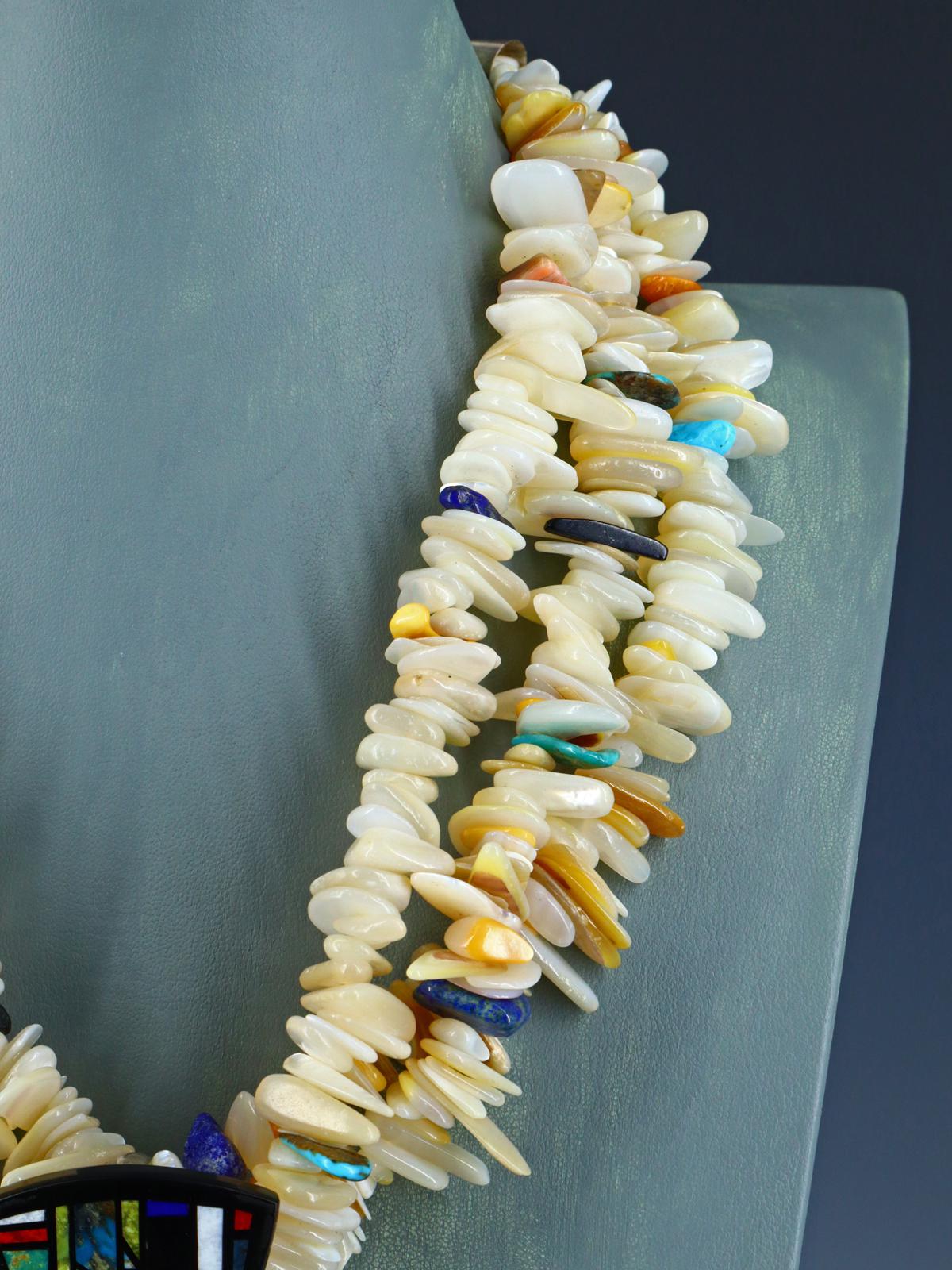 Collar turquesa con incrustaciones de mosaico de Santo Domingo nativo americano