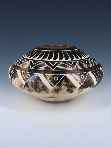 Acoma Etched Horsehair Pottery - PuebloDirect.com
