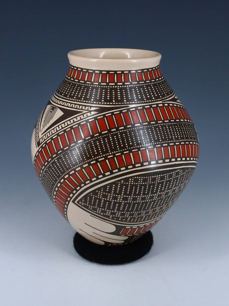 Mata Ortiz Hand Coiled Paquime Pottery Vase - PuebloDirect.com