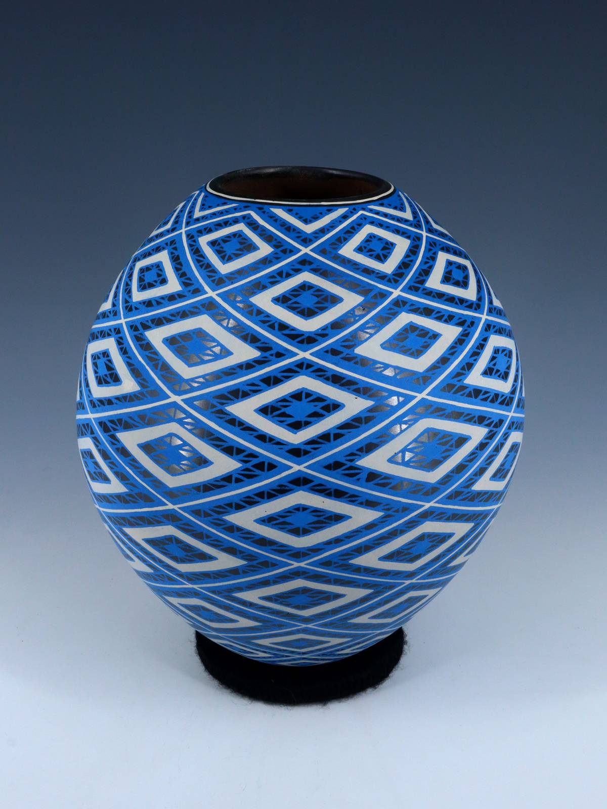 Mata Ortiz Hand Made Geometric Design Pottery - PuebloDirect.com