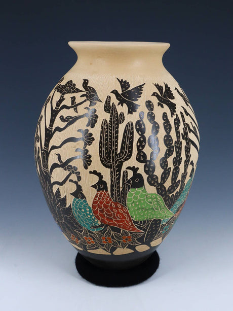 Mata Ortiz Hand Coiled Wildlife Etched Pottery - PuebloDirect.com
