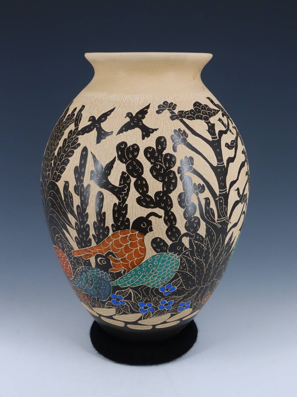 Mata Ortiz Hand Coiled Wildlife Etched Pottery - PuebloDirect.com