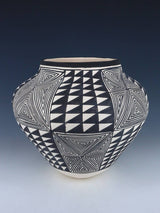 Acoma Pueblo Hand Coiled Pottery - PuebloDirect.com