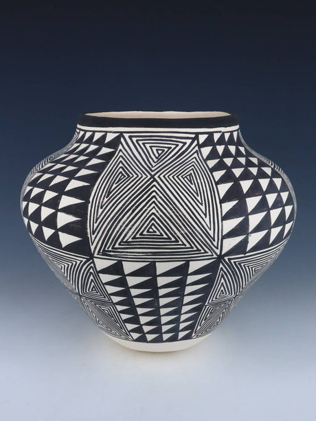 Acoma Pueblo Hand Coiled Pottery - PuebloDirect.com