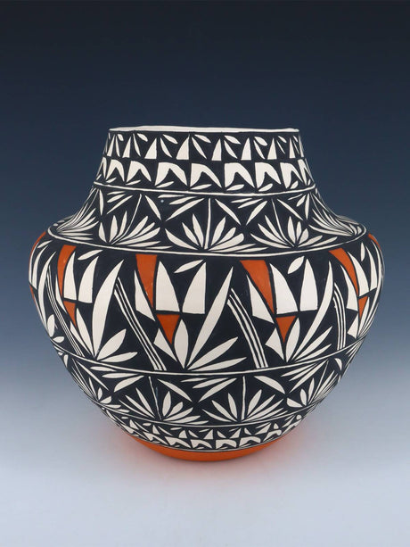 Acoma Pueblo Hand Coiled Pottery - PuebloDirect.com