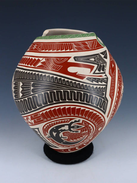 Mata Ortiz Hand Coiled Etched Wildlife Pottery - PuebloDirect.com