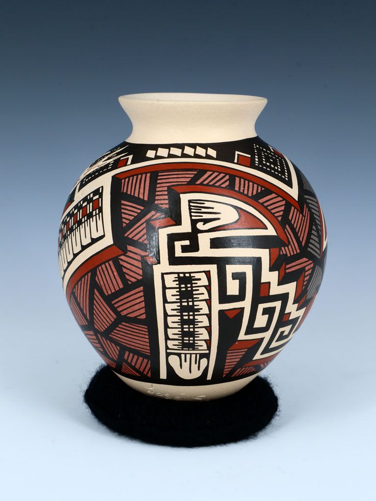 Mata Ortiz Hand Coiled Pottery Painted Wildlife Vase - PuebloDirect.com