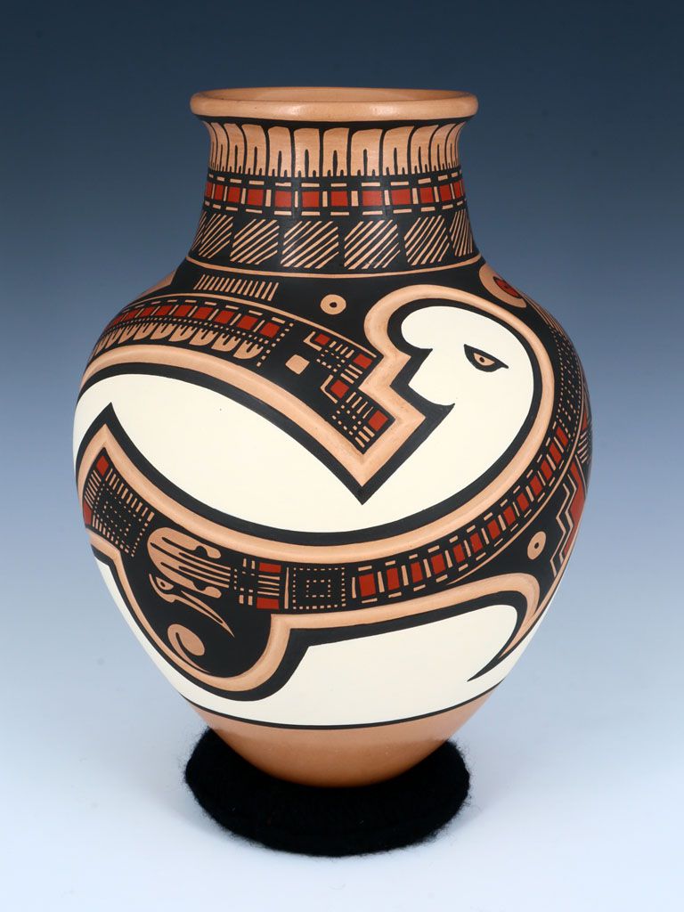 Mata Ortiz Hand Coiled Pottery Vase - PuebloDirect.com