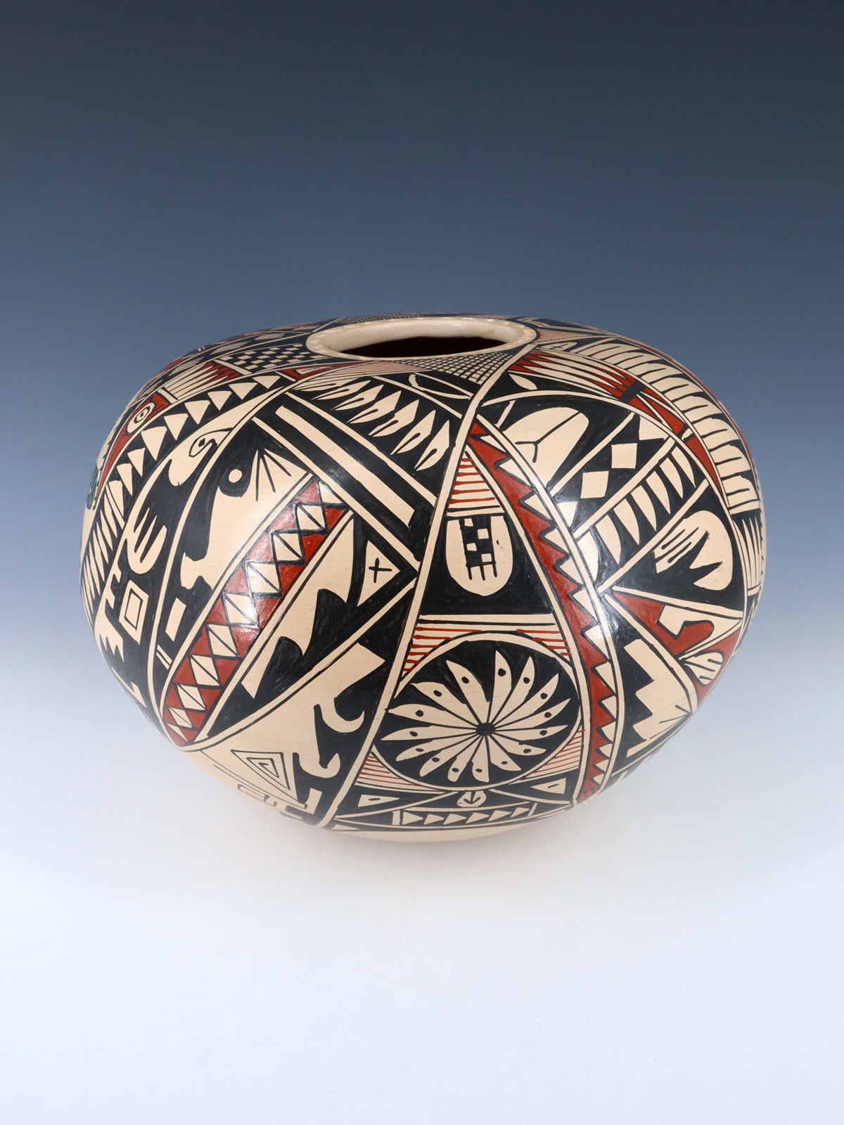 Mata Ortiz Hand Coiled Painted Gecko Pottery Seed Pot
