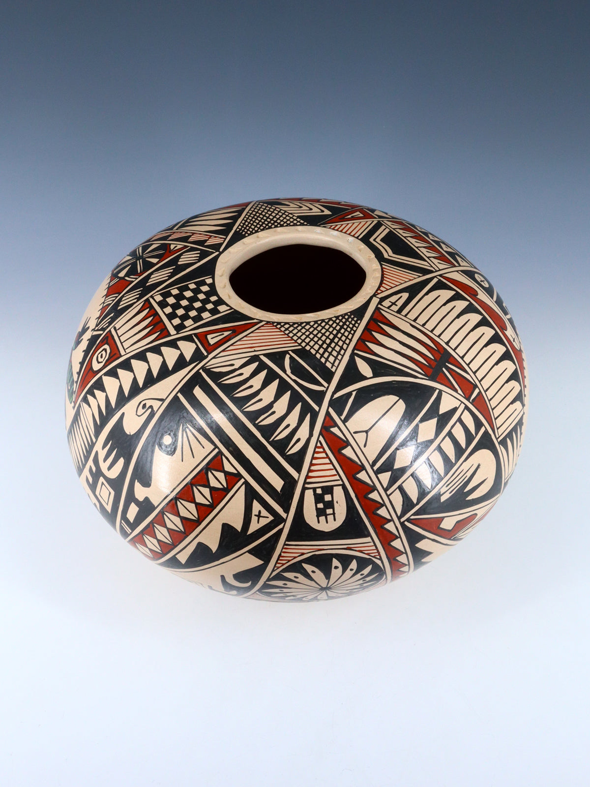Mata Ortiz Hand Coiled Painted Gecko Pottery Seed Pot
