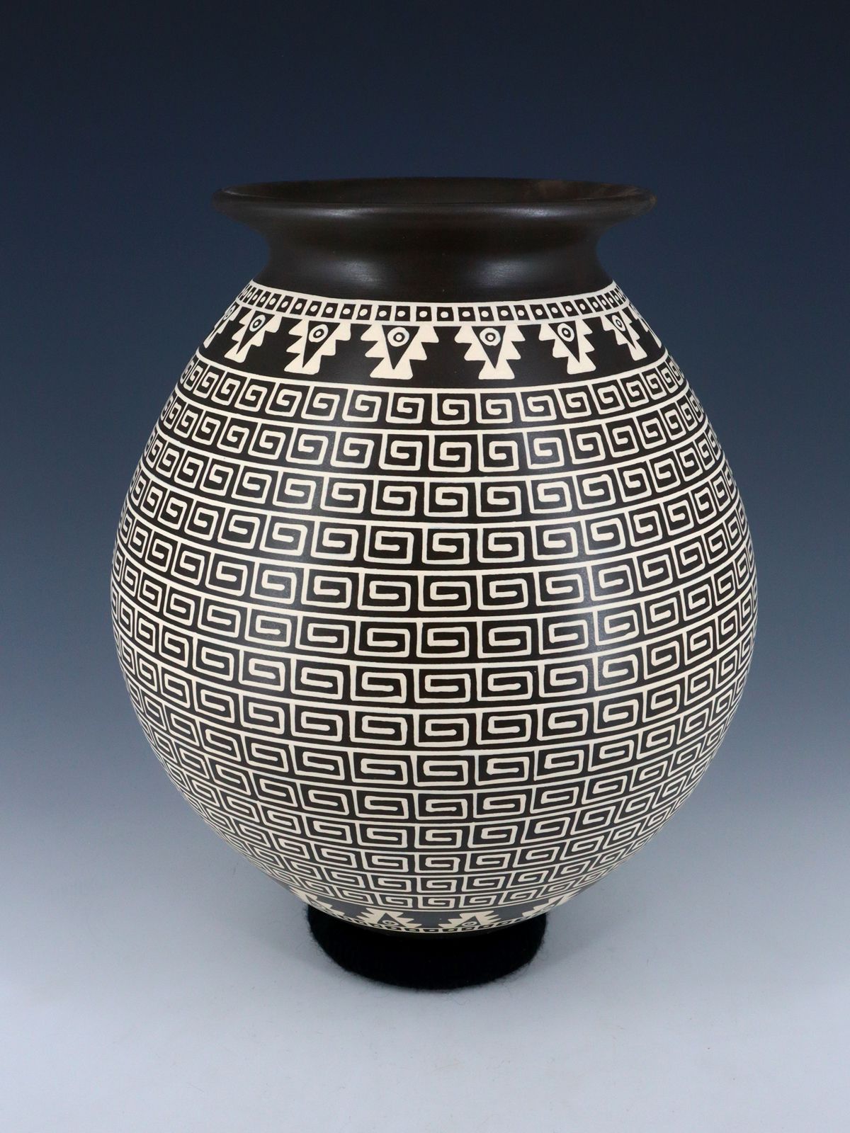 Mata Ortiz Hand Coiled Pottery - PuebloDirect.com