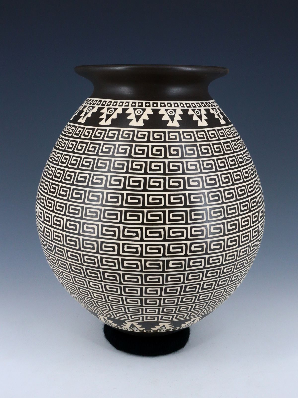 Mata Ortiz Hand Coiled Pottery - PuebloDirect.com