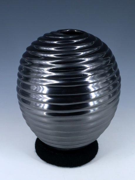 Mata Ortiz Black Pottery Vase - PuebloDirect.com