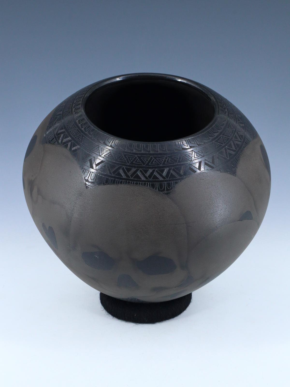 Mata Ortiz Hand Coiled and Etched Skull Pottery - PuebloDirect.com