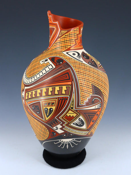 Mata Ortiz Hand Coiled and Painted Paquime Pottery - PuebloDirect.com