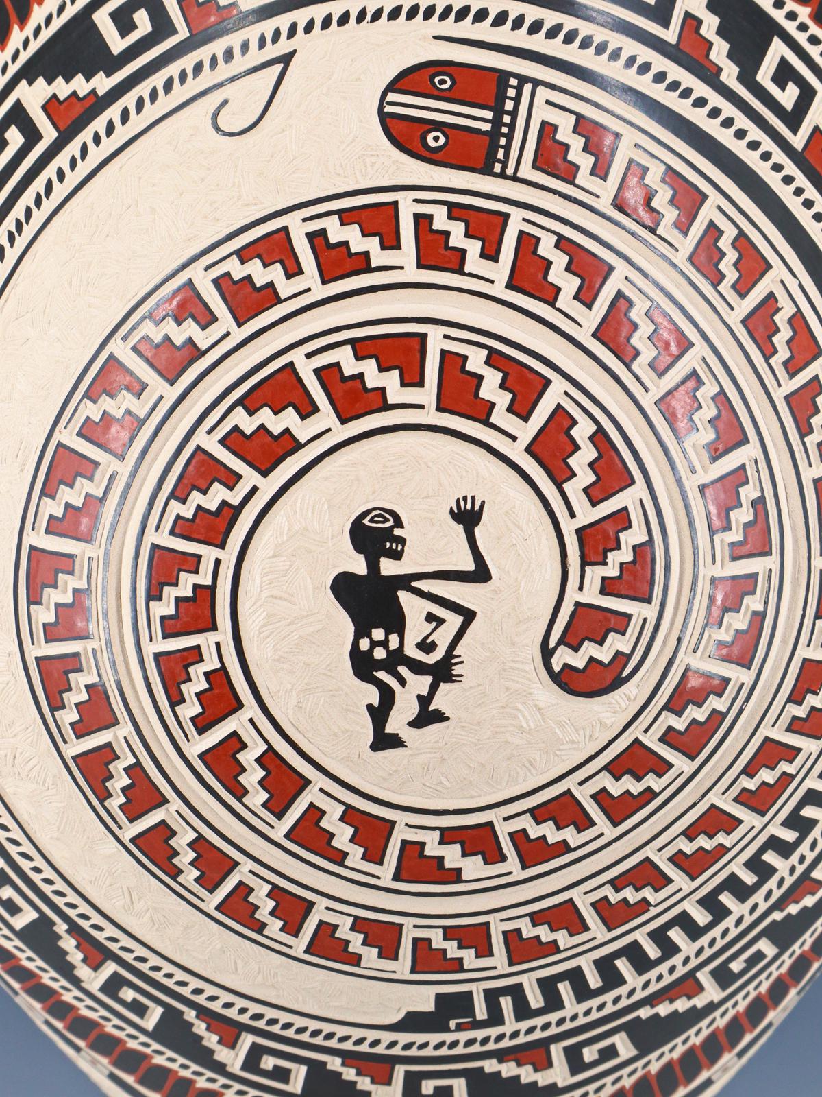 Poterie enroulée à la main Mata Ortiz avec support