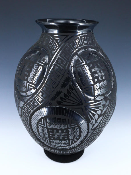 Mata Ortiz Black Pottery Vase
