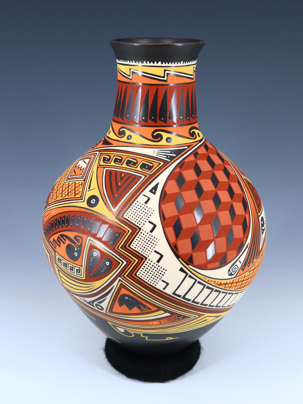 Mata Ortiz Hand Coiled and Painted Pottery Vase - PuebloDirect.com
