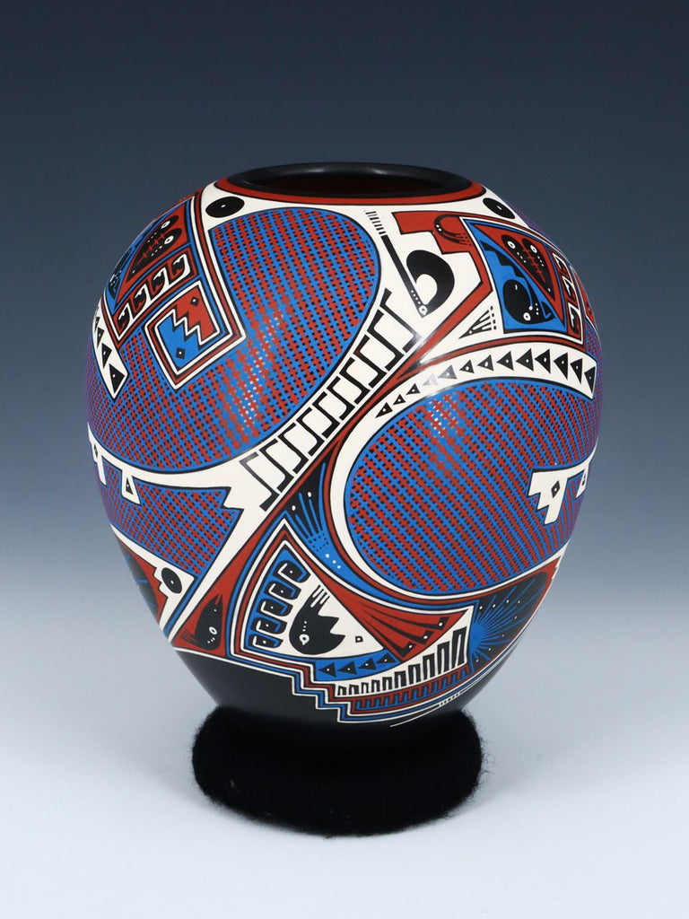 Mata Ortiz Hand Coiled and Painted Pottery - PuebloDirect.com