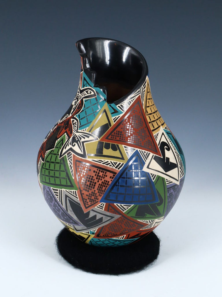 Mata Ortiz Hand Coiled and Painted Vase - PuebloDirect.com