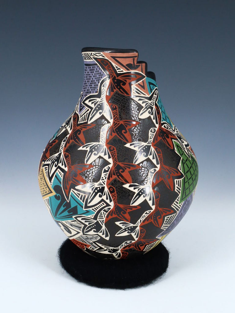 Mata Ortiz Hand Coiled and Painted Vase - PuebloDirect.com