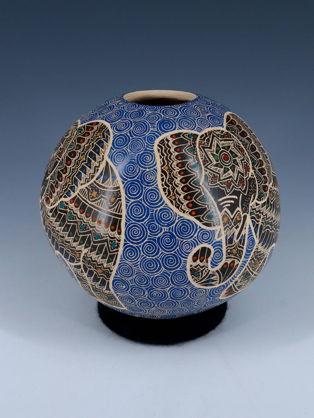 Mata Ortiz Hand Coiled Etched Elephant Pottery Vase - PuebloDirect.com