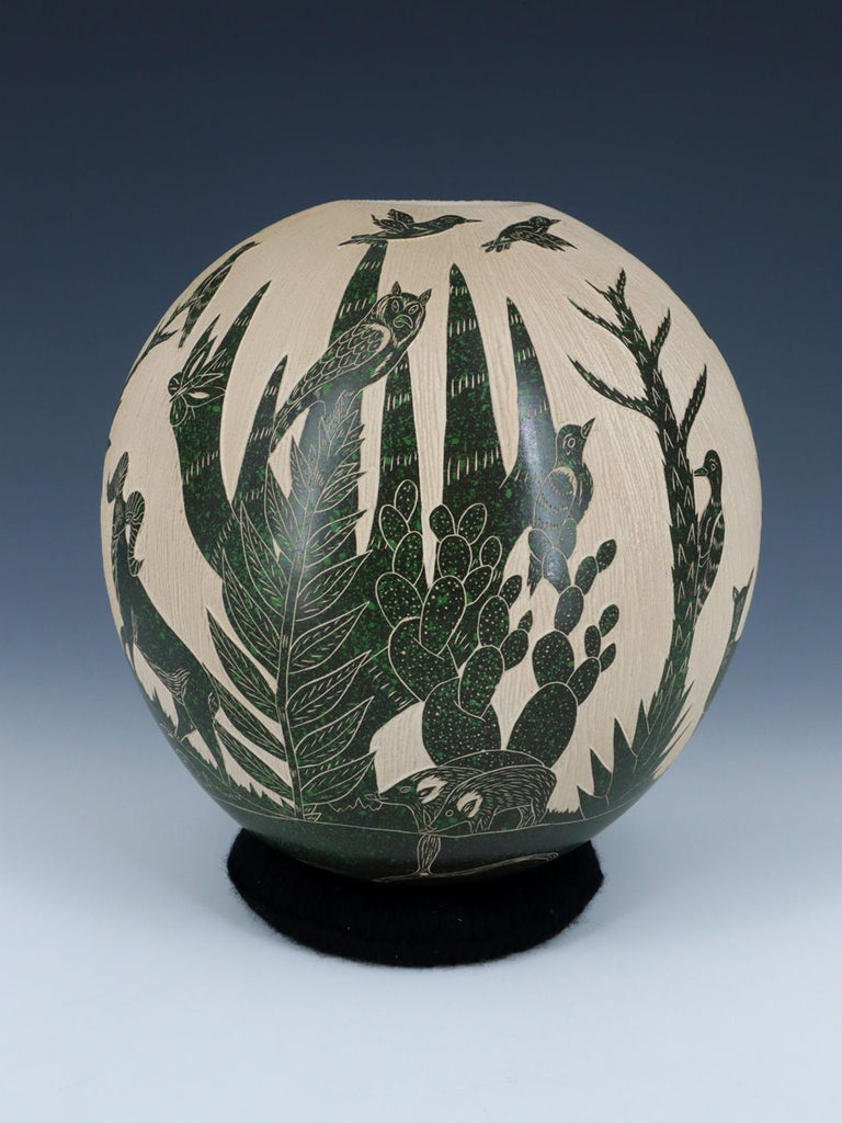 Mata Ortiz Hand Coiled Etched Wildlife Vase - PuebloDirect.com