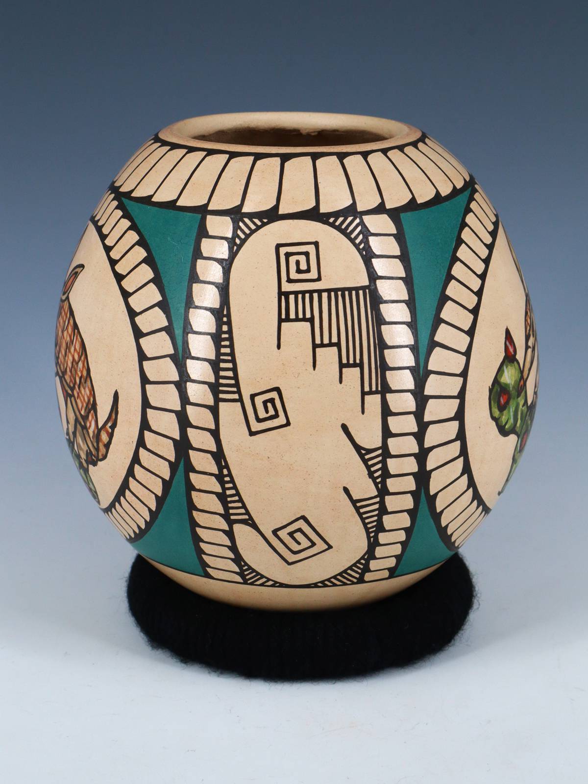 Mata Ortiz Hand Coiled Painted Armadillo Pottery – PuebloDirect.com