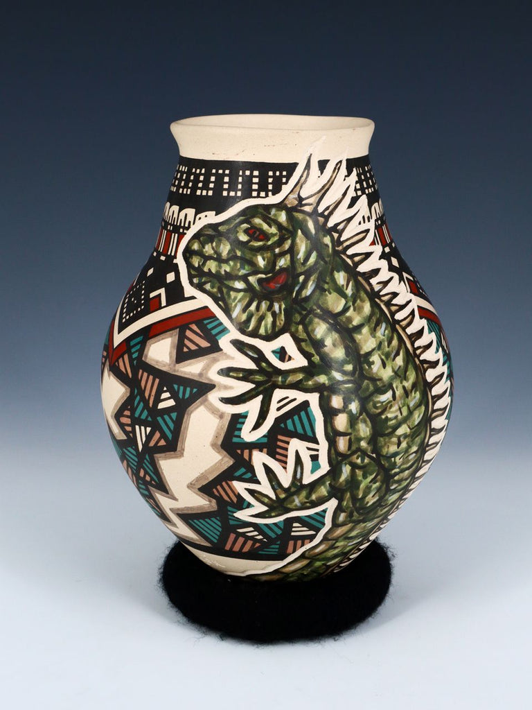 Mata Ortiz Hand Coiled Pottery Painted Iguana Vase - PuebloDirect.com