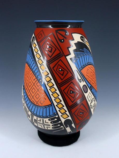 Mata Ortiz Hand Coiled Pottery Vase - PuebloDirect.com