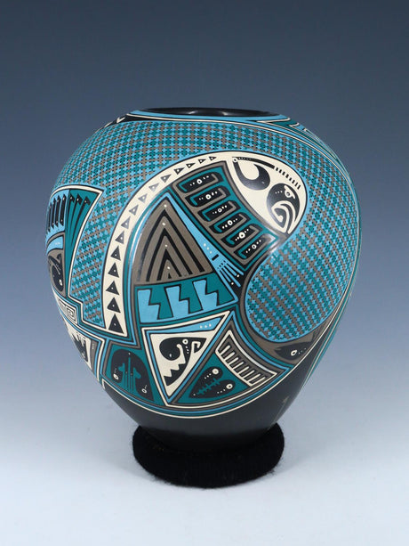 Mata Ortiz Hand Coiled and Painted Paquime Pottery - PuebloDirect.com