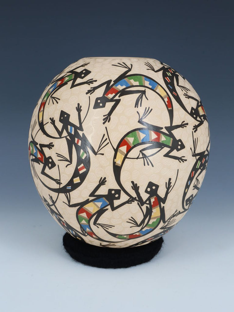 Mata Ortiz Etched Lizard Pottery Vase - PuebloDirect.com