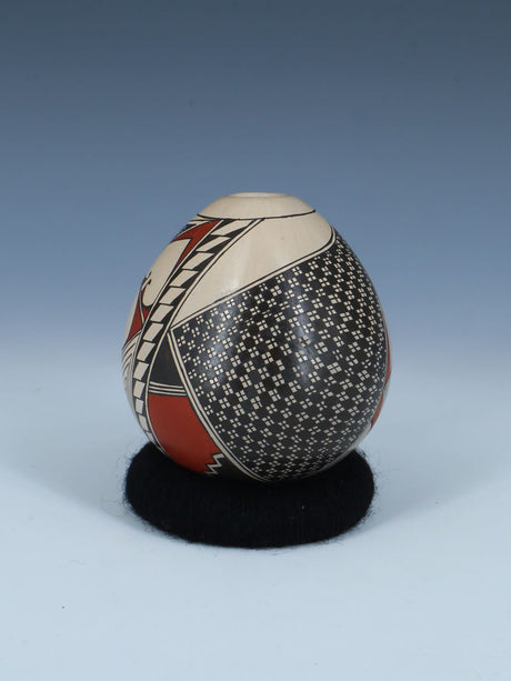 Mata Ortiz Hand Coiled Pottery Seed Pot - PuebloDirect.com