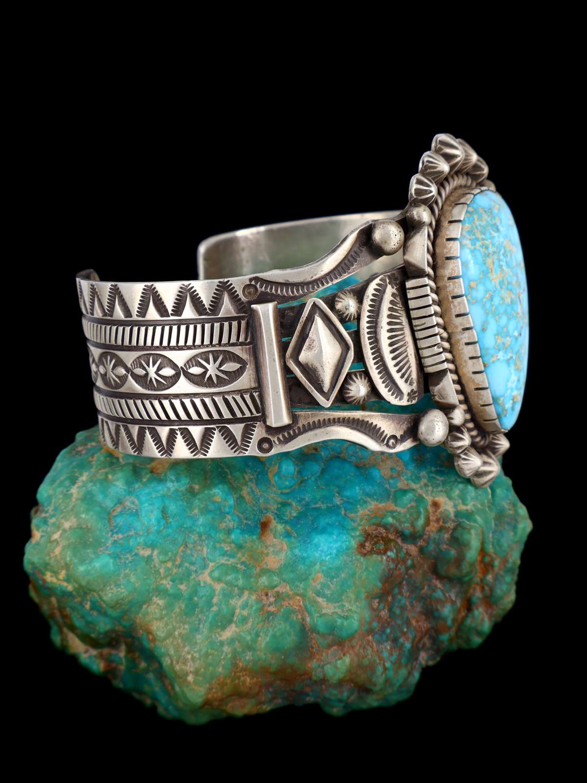 Navajo Kingman Turquoise Sterling Silver Cuff Bracelet