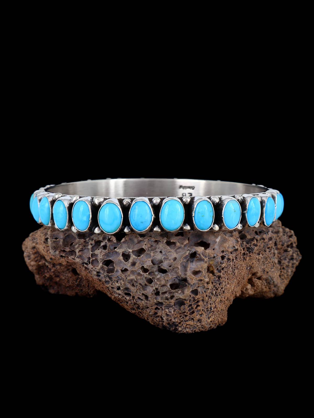 Pulsera de plata de ley con forma de caballo de narrador nativo americano