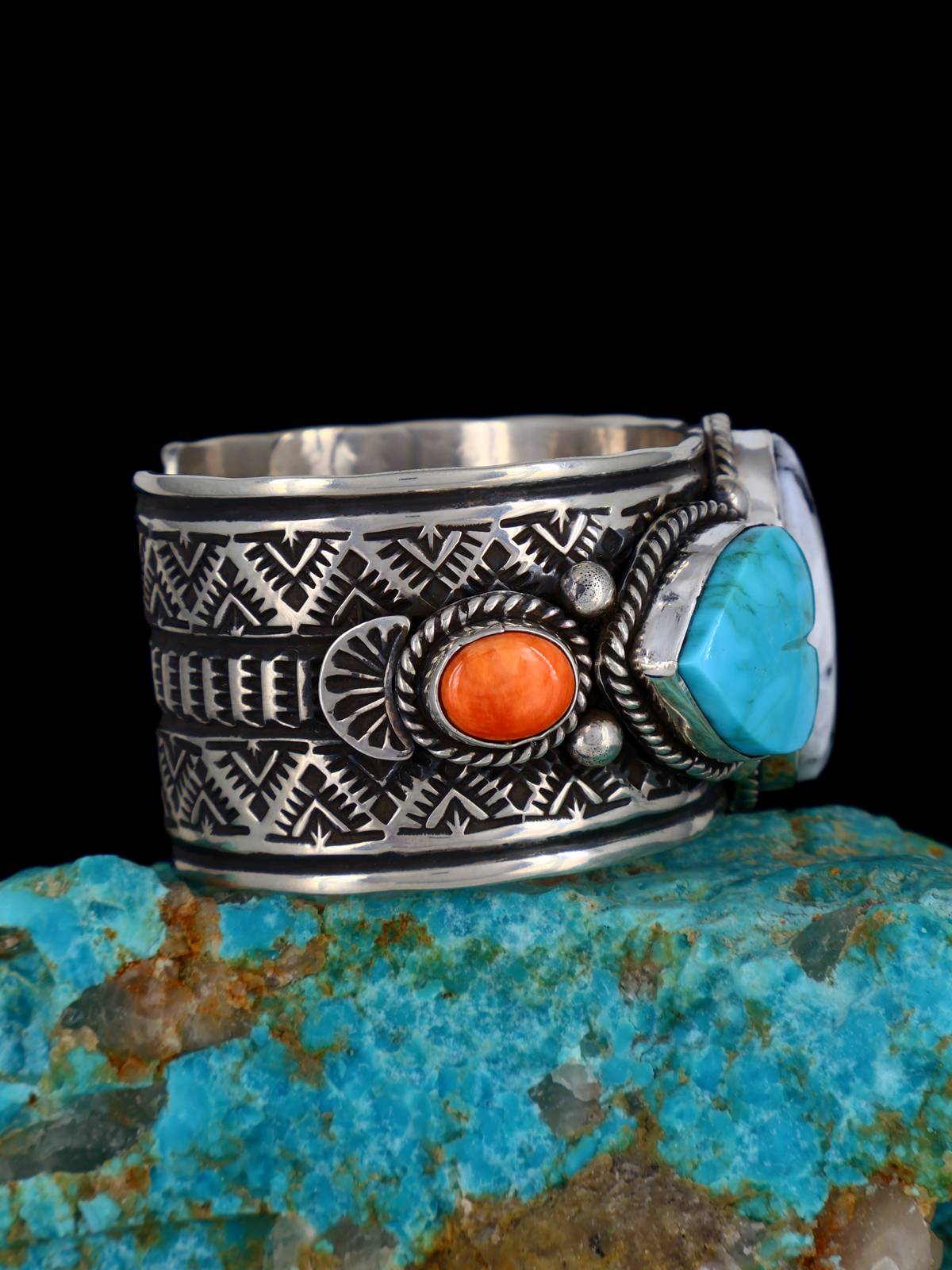 Native American Jewelry Spiny Oyster and Kingman Turquoise Heart Bracelet