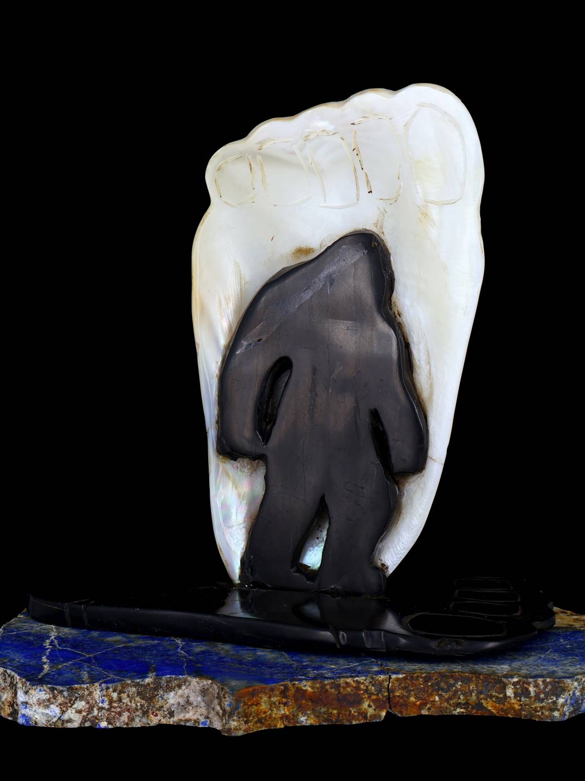 Large Bigfoot Shell Zuni Fetish
