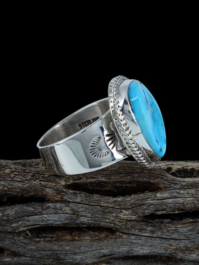 Kingman Turquoise Ring, Size 11 - PuebloDirect.com