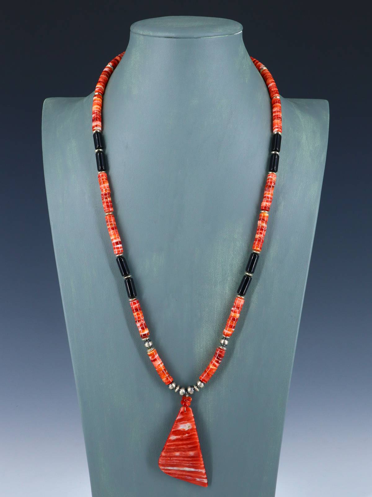 Native American Jewelry Spiny Oyster Shell Necklace - PuebloDirect.com