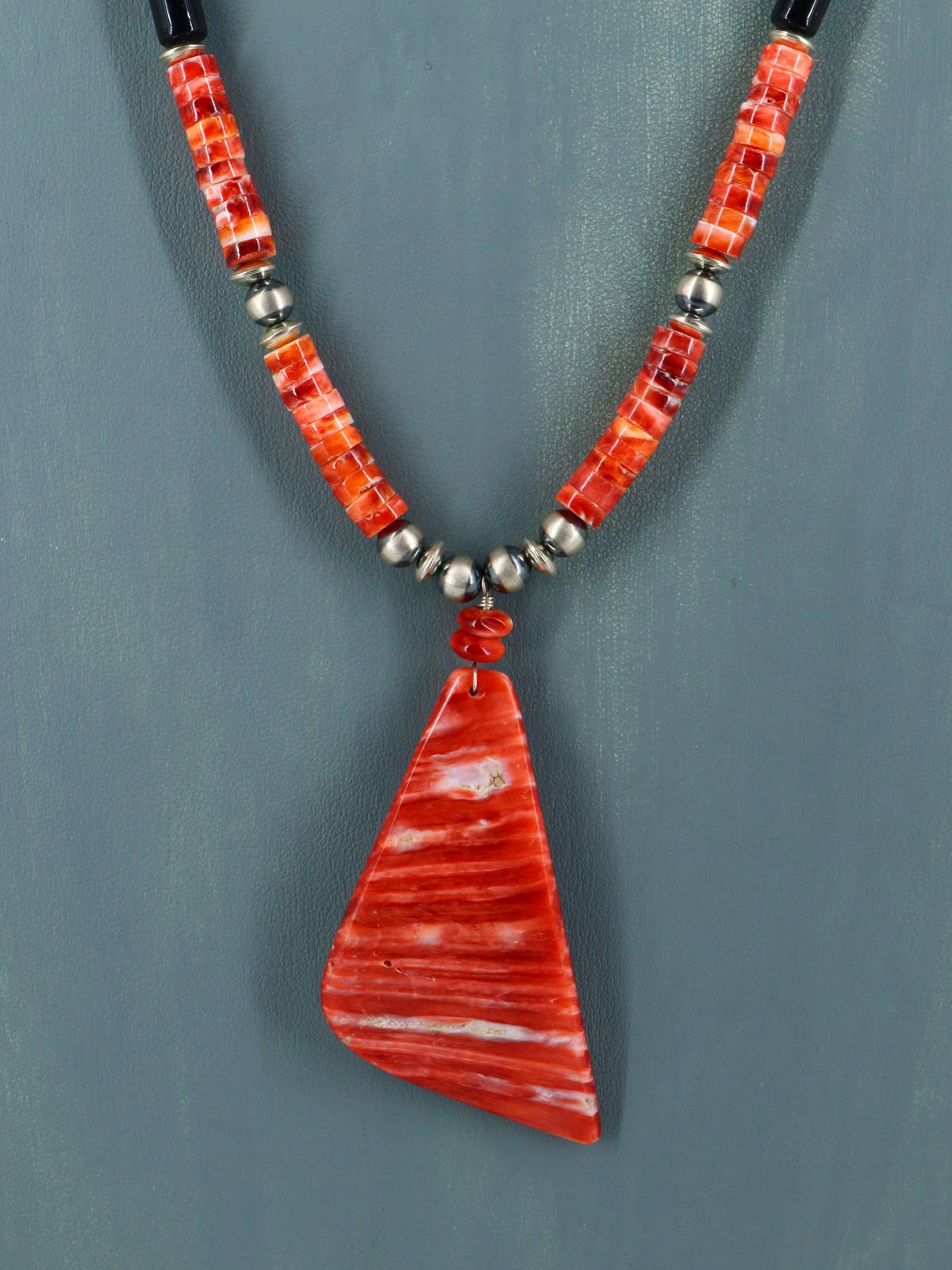 Native American Jewelry Spiny Oyster Shell Necklace - PuebloDirect.com