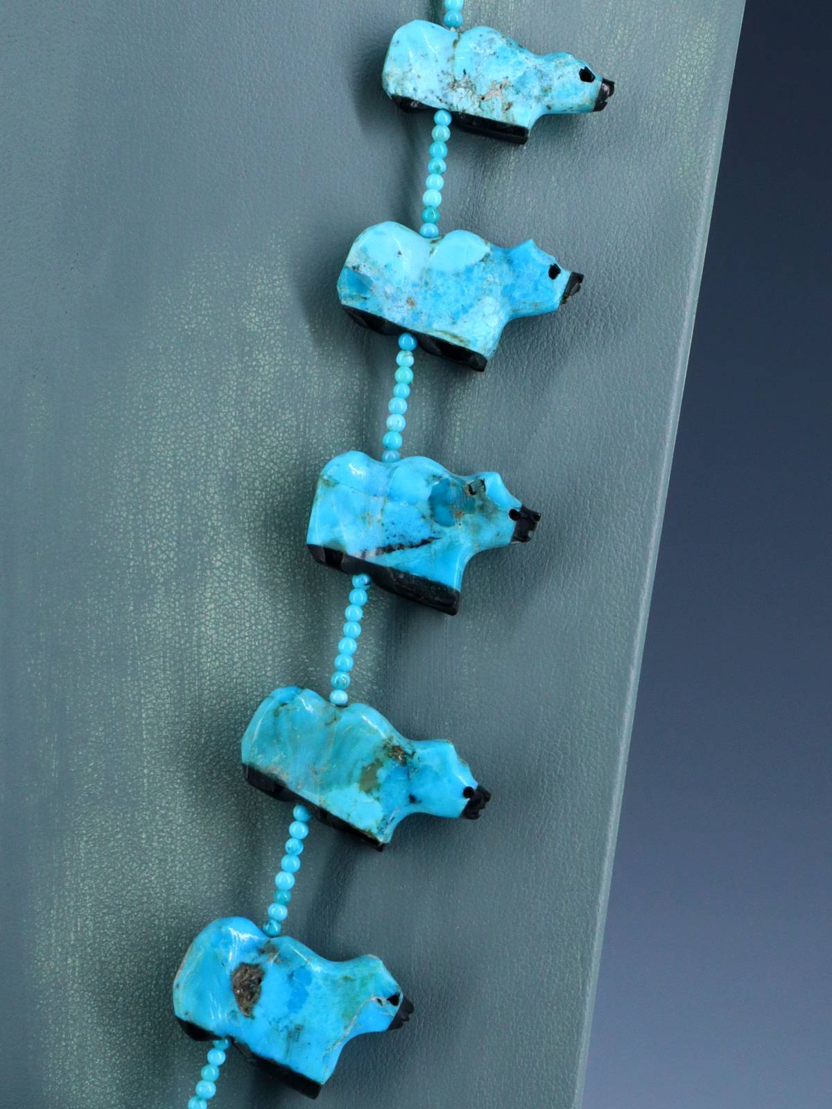 アクセサリー nebraska Native American Navajo Carved Turquoise Fetish Bear Necklace