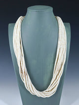 Collier Heishi à dix brins de coquillages de Saint-Domingue