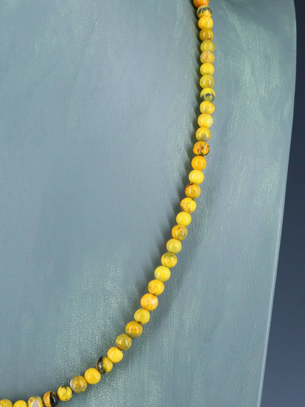 Santo Domingo Jewelry Single Strand Bumblebee Jasper Necklace